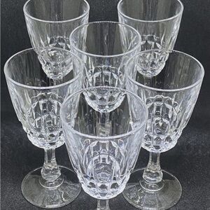 Elegant Clear Glass Wine Goblets